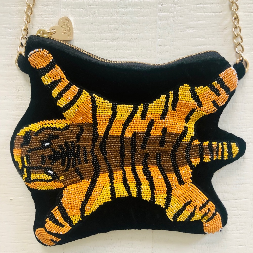 BETSEY JOHNSON BEADED CROSSBODY💕🐅